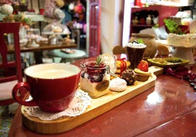 ÇAY-TEA'S CAFE GOURMAND